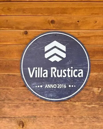 Rustica Semesterbostad Sisava